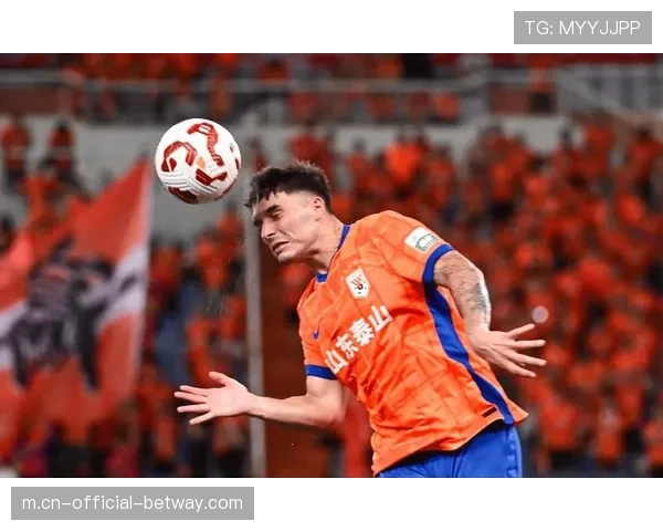 泰山队惊险逆转海港三年首胜告捷全队士气振奋信心倍增