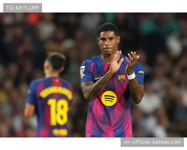 巴萨弗里克四二三一阵型稳固 双后腰构建中场防守屏障有效